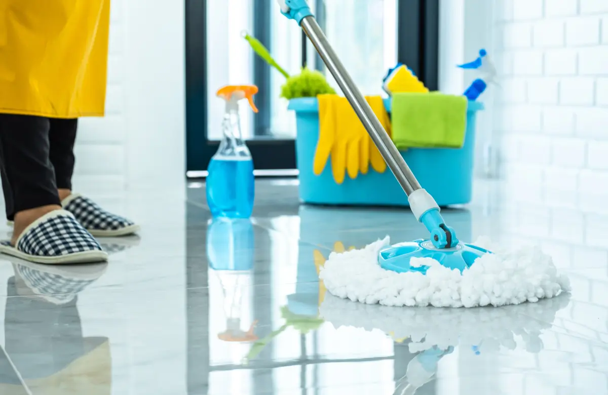 高評価レビューが集まる民泊清掃の“仕込み術”！清掃から始めるレビュー対策