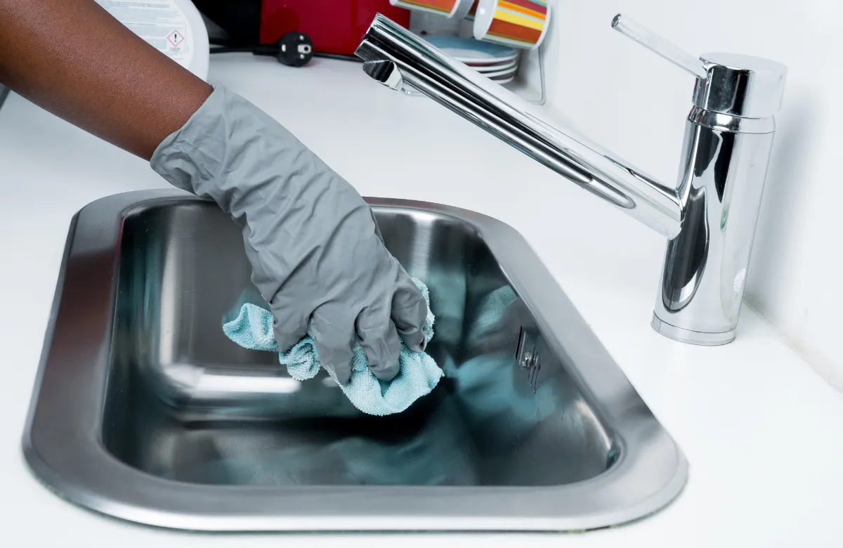 民泊オーナーさん必見！プロに任せたい「特別清掃」でゲストの満足度アップを目指そう