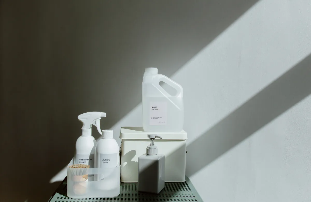 長期滞在・ワーケーション対応で差がつく！民泊オーナーが考えるべき“中間清掃”の重要性