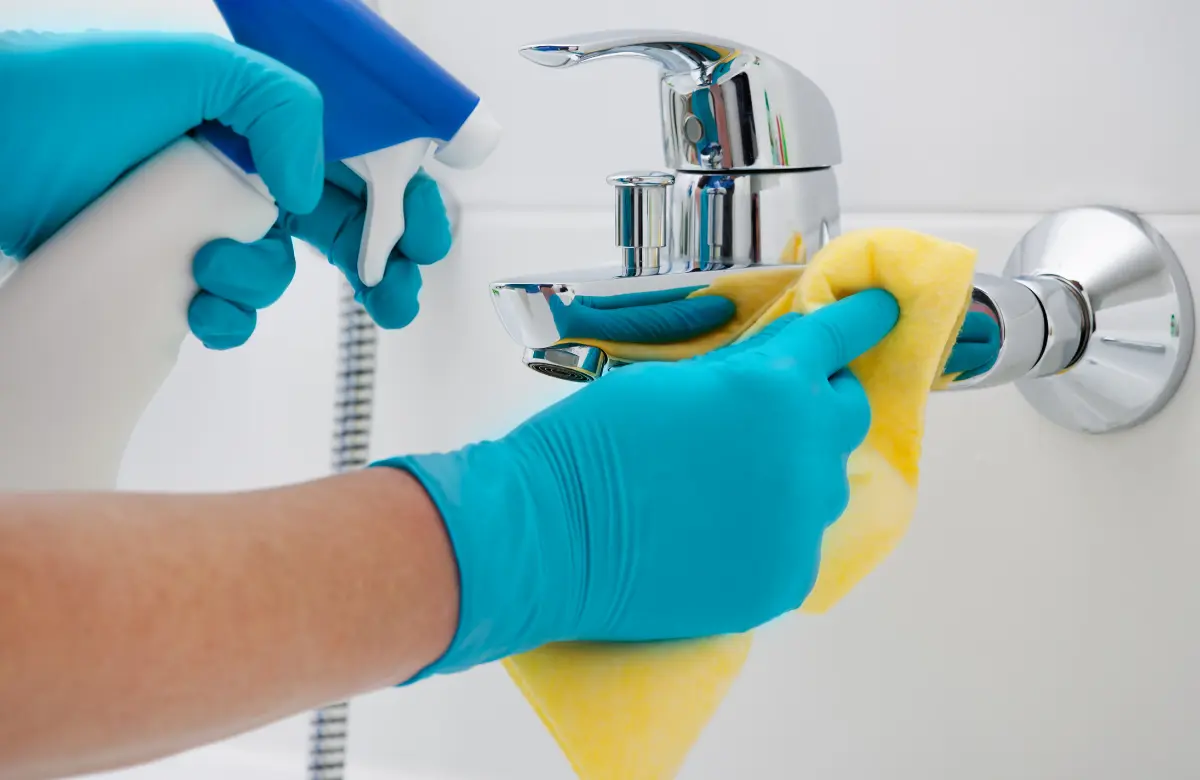 秋の繁忙期を乗り切る！民泊清掃を“時短＆効率化”する5つの裏ワザ