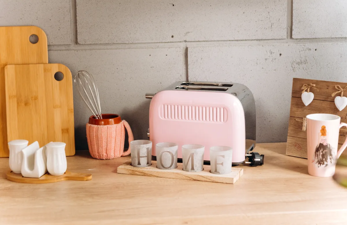 民泊オーナー必見！ゲスト満足度を上げる家電選び＆清掃のポイント