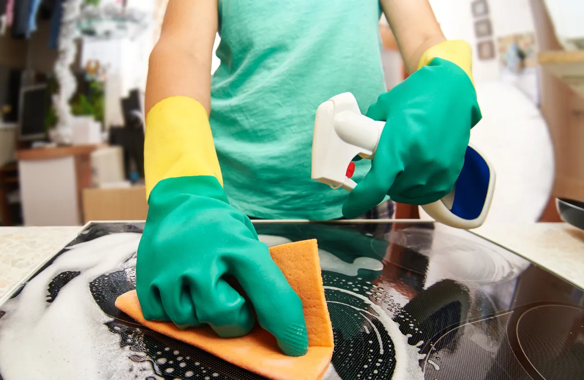 民泊清掃に悩むオーナー必見！業者選びのコツとコストを抑える方法